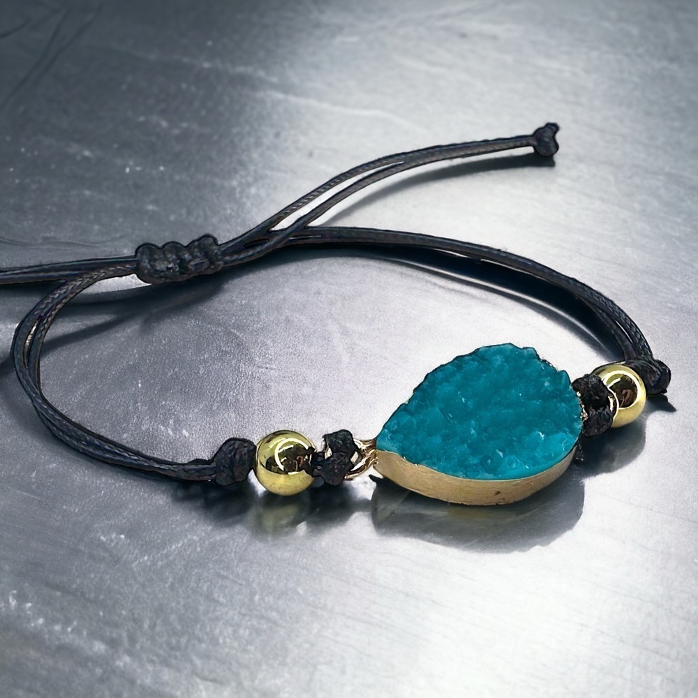 Chic NWOT Black Leather Adjustable Bracelet with Dazzling Gold & Turquoise Charm